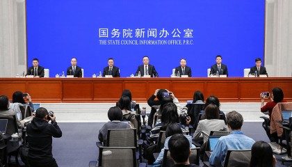 财政部：将适当提高退休人员基本养老金，进一步完善托育和养老服务体系