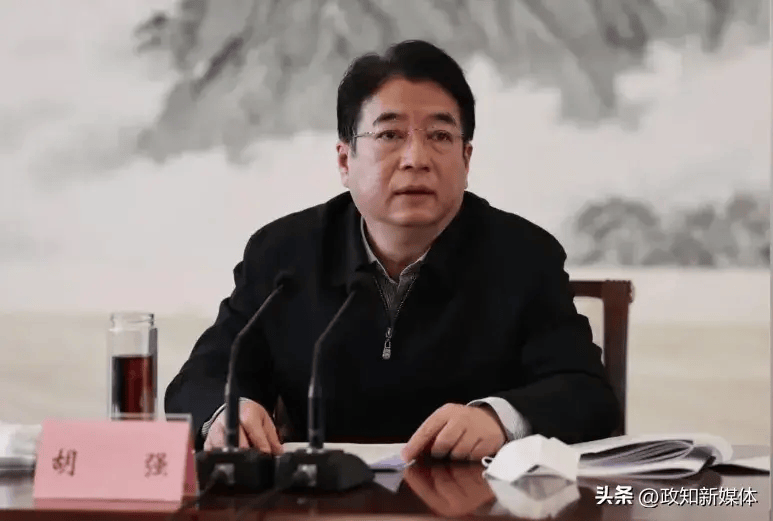 廉洁底线失守、搞钱色交易！三“虎”同日被处理
