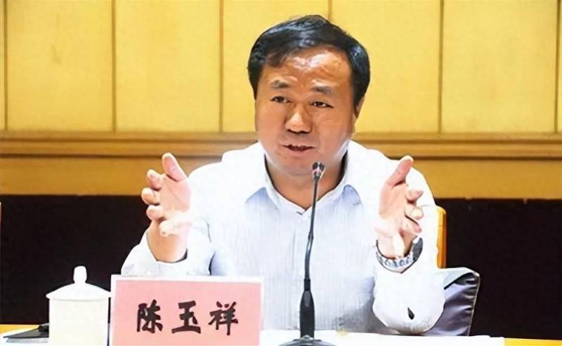 卖官鬻爵，搞权色交易，干预司法，同期落马的三虎同日被双开
